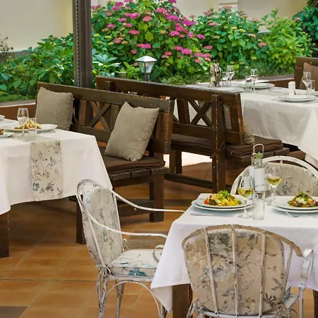 Hotel Bistra & Galina 4*